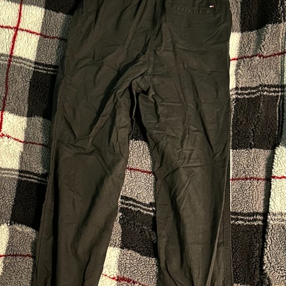 Tommy Hilfiger- Women's Cargo Jogger - Picture 2 of 2